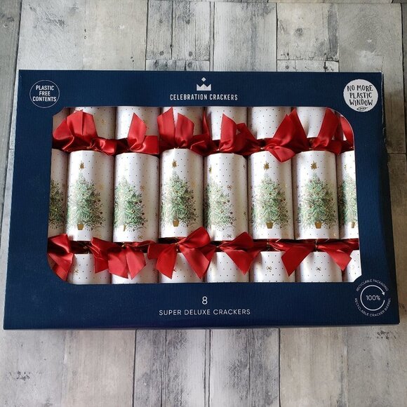 Super Deluxe Holiday Crackers - Set of 8 - Picture 1 of 5